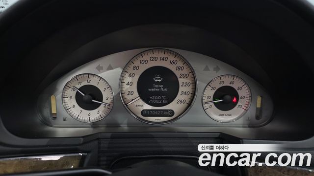 Mercedes-Benz E-Class 2008 — photo 8