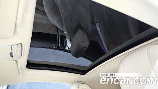 Mercedes-Benz S-Class 2018 — photo 24