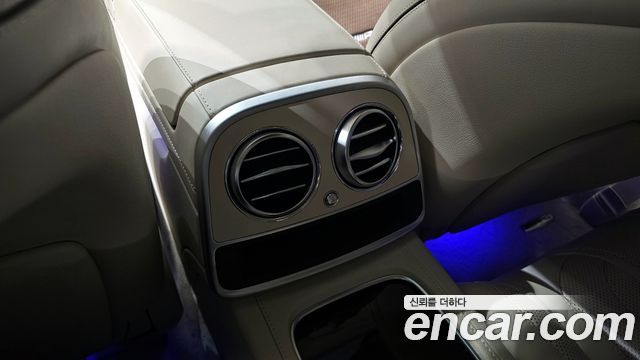 Mercedes-Benz S-Class 2018 — photo 28