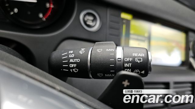 Land Rover Discovery Sport 2017 — photo 22
