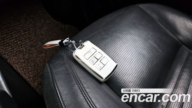 Land Rover Discovery Sport 2017 — photo 27