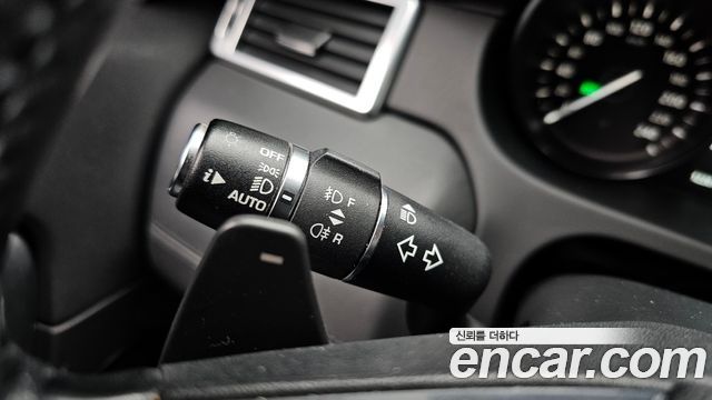 Land Rover Discovery Sport 2017 — photo 31