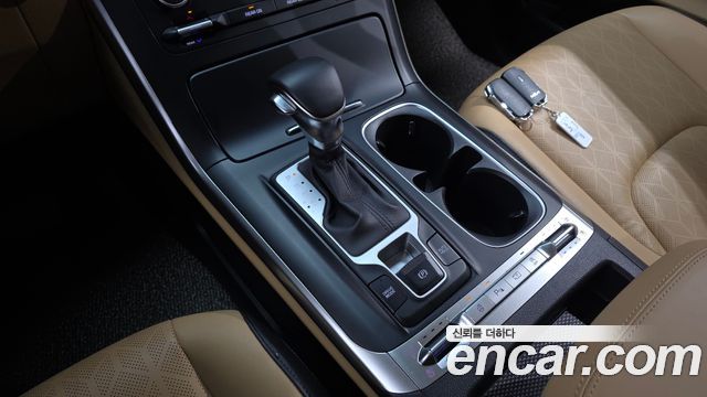 Kia Canival 2023 — photo 12