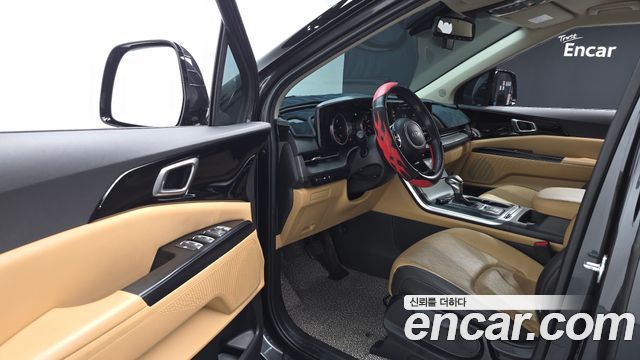 Kia Canival 2023 — photo 17