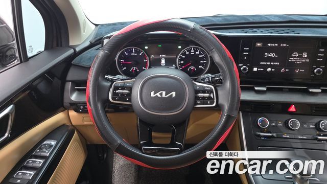 Kia Canival 2023 — photo 19