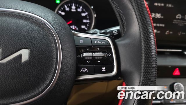 Kia Canival 2023 — photo 23