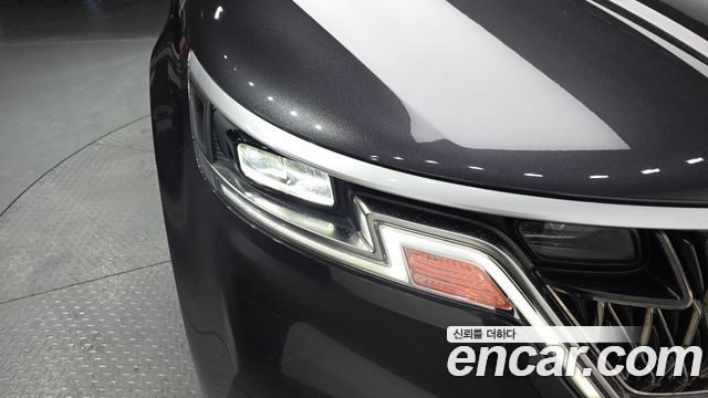 Kia Canival 2023 — photo 8