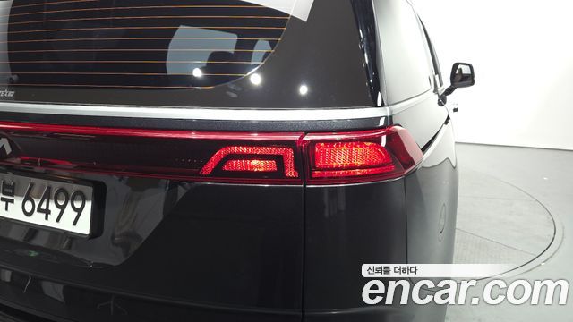 Kia Canival 2023 — photo 9