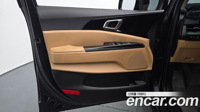Kia Canival 2023 — photo 14