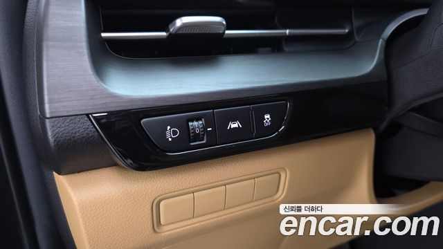Kia Canival 2023 — photo 16