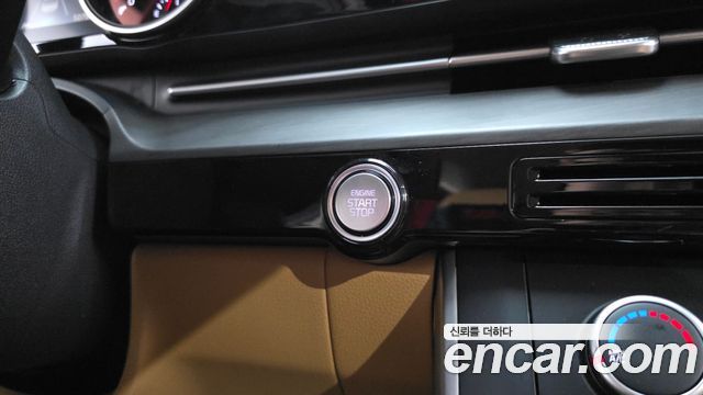 Kia Canival 2023 — photo 27