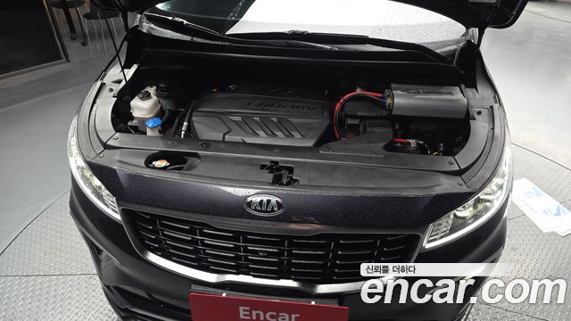 Kia Canival 2019 — photo 6