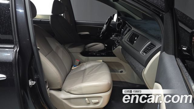 Kia Canival 2019 — photo 10