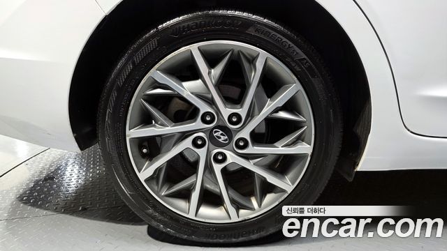 Hyundai AVANTE 2019 — photo 5