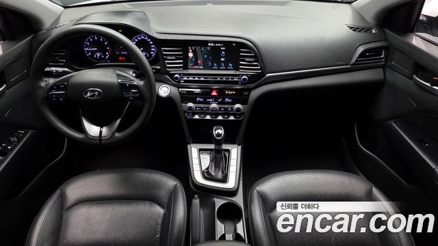 Hyundai AVANTE 2019 — photo 10