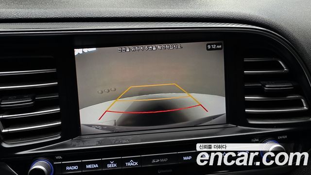 Hyundai AVANTE 2019 — photo 20