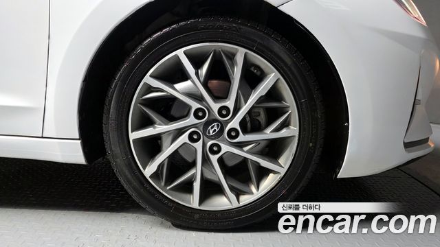 Hyundai AVANTE 2019 — photo 7