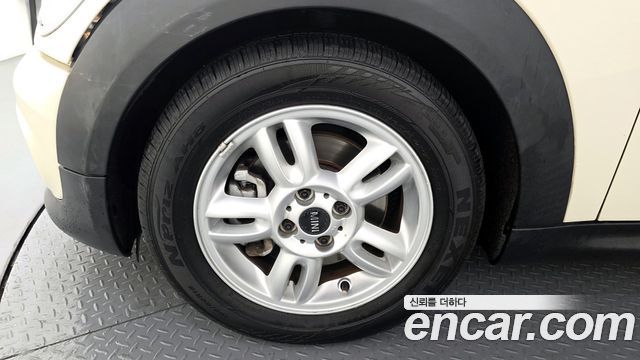 Mini Cooper 2011 — photo 5