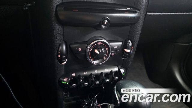 Mini Cooper 2011 — photo 14