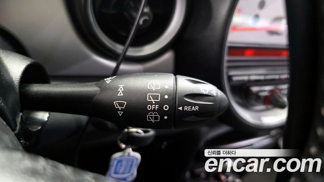 Mini Cooper 2011 — photo 16