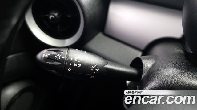 Mini Cooper 2011 — photo 17