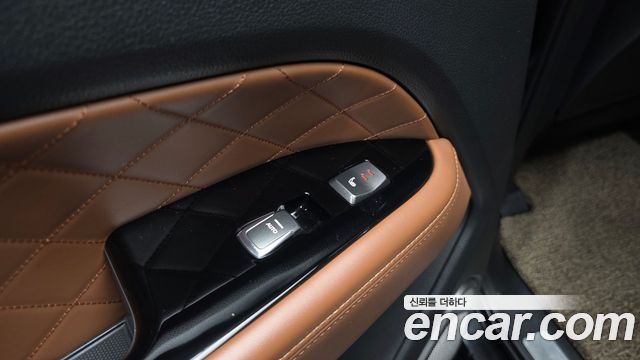 KG Mobility Rexton 2018 — photo 19