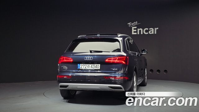 Audi Q5 2020 — photo 4