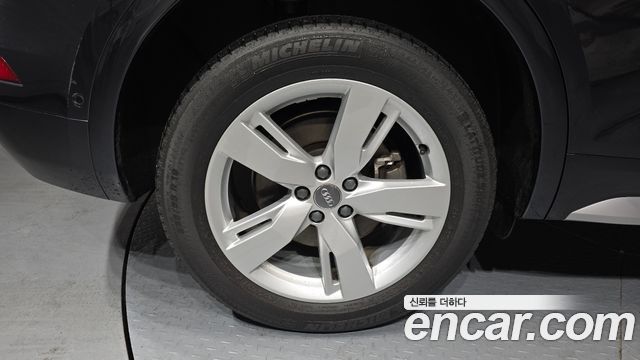 Audi Q5 2020 — photo 5