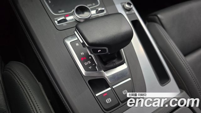 Audi Q5 2020 — photo 12