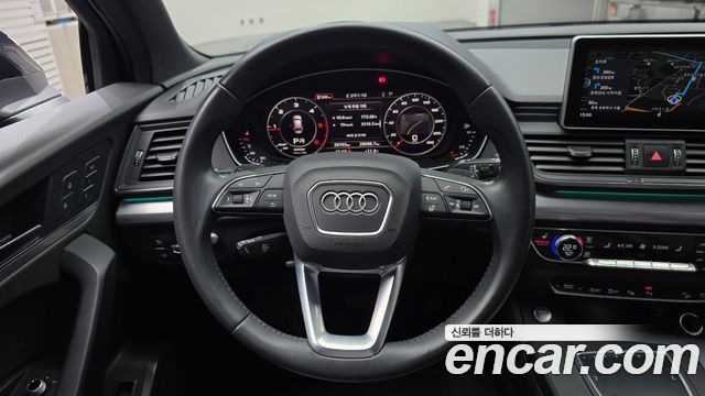Audi Q5 2020 — photo 19