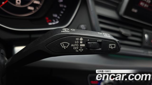 Audi Q5 2020 — photo 30