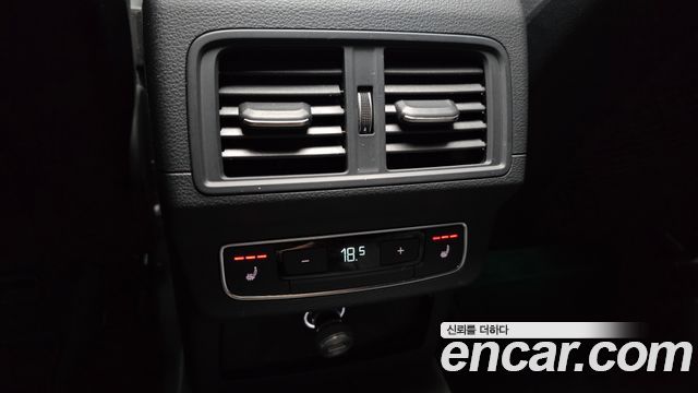 Audi Q5 2020 — photo 33