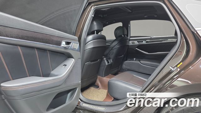 Genesis G80 2018 — photo 17