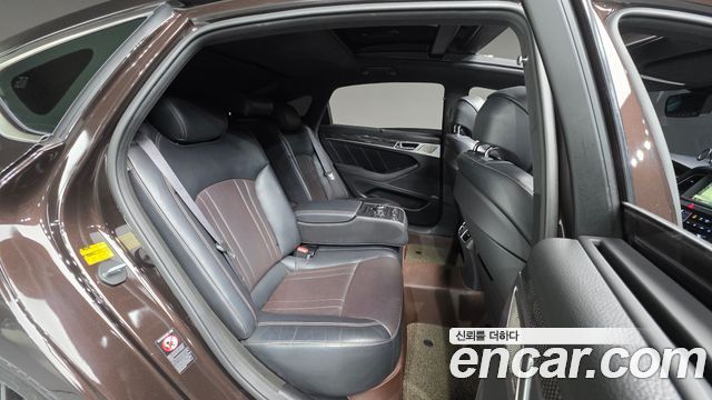 Genesis G80 2018 — photo 19