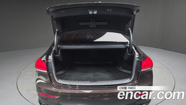 Genesis G80 2018 — photo 20