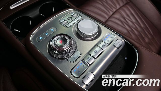 Genesis G90 2022 — photo 12