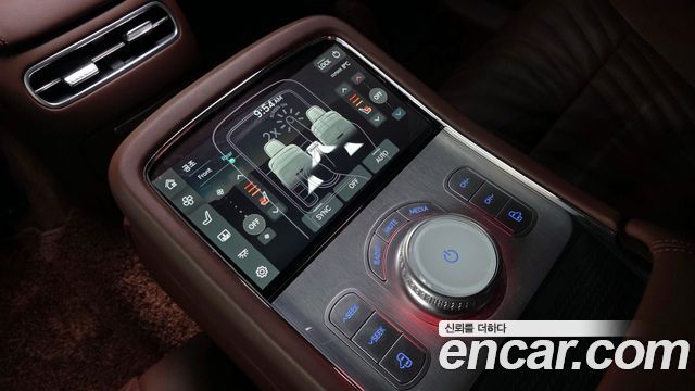 Genesis G90 2022 — photo 24