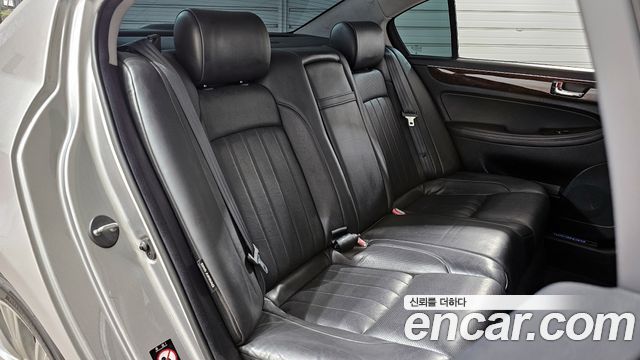 Hyundai Genesis 2009 — photo 12