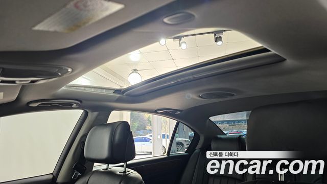 Hyundai Genesis 2009 — photo 20