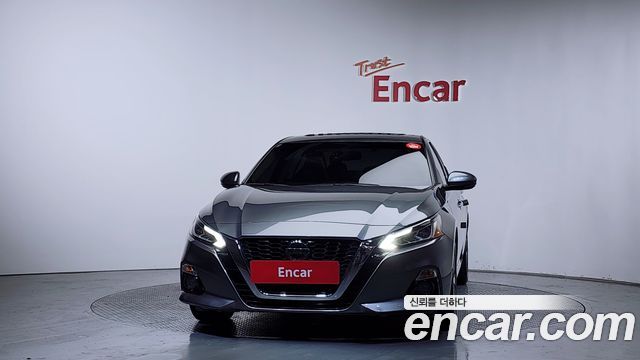 Nissan Altima 2019 — photo 3