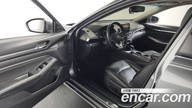 Nissan Altima 2019 — photo 13