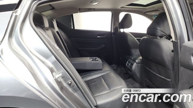 Nissan Altima 2019 — photo 17