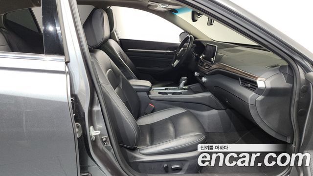 Nissan Altima 2019 — photo 16