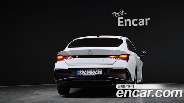 Hyundai AVANTE 2025 — photo 4