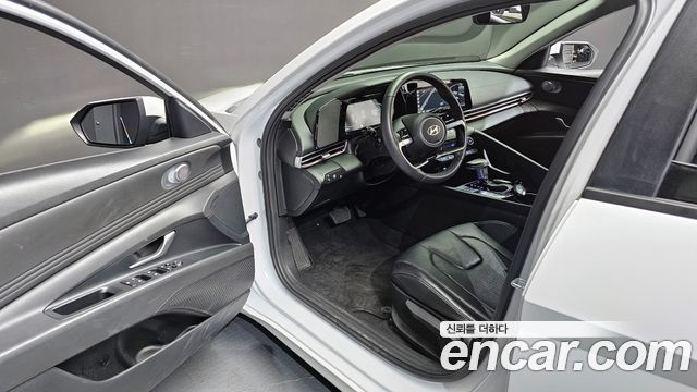 Hyundai AVANTE 2025 — photo 10