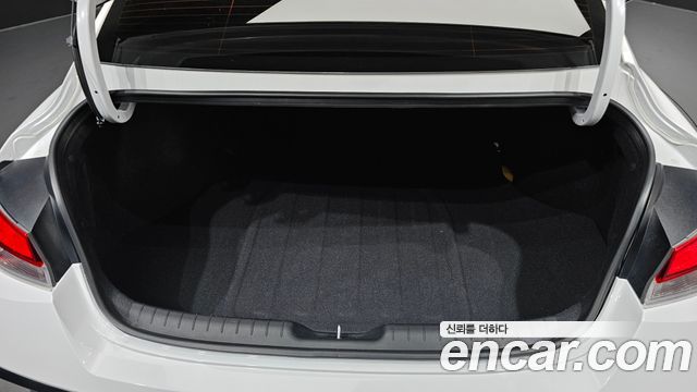 Hyundai AVANTE 2025 — photo 20