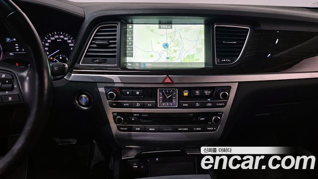 Genesis G80 2017 — photo 14