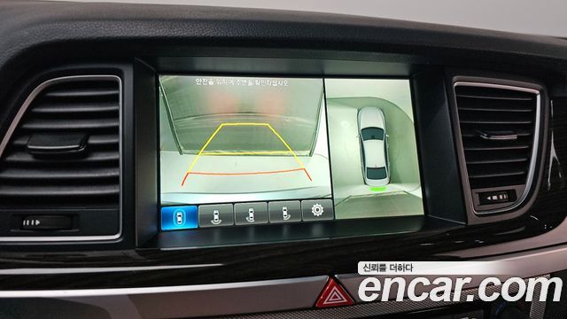 Genesis G80 2017 — photo 15
