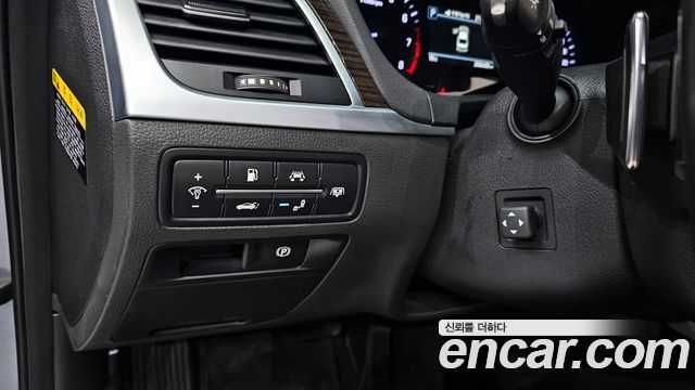 Genesis G80 2017 — photo 17