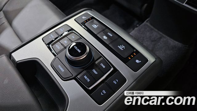 Genesis G80 2017 — photo 19